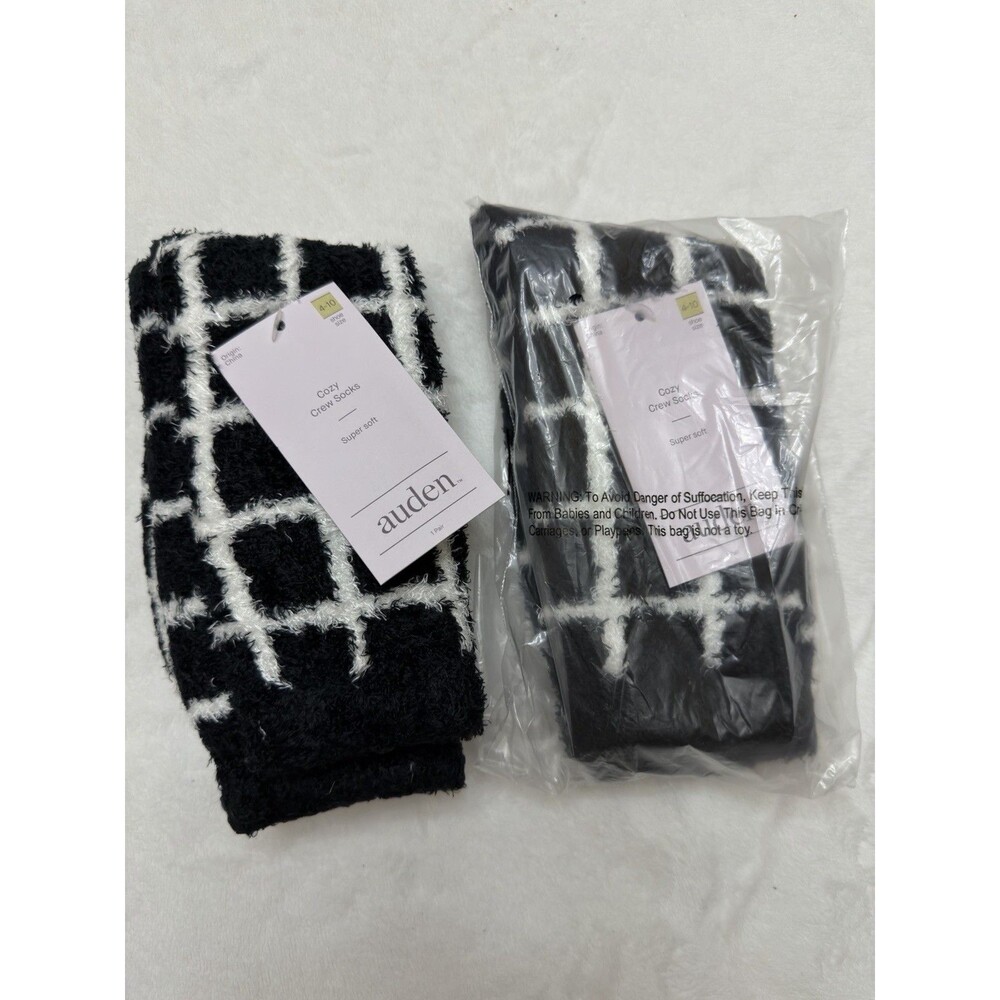 Auden Women's Cozy Crew Socks Check Pattern Black/White Size 4-10 2 Pairs